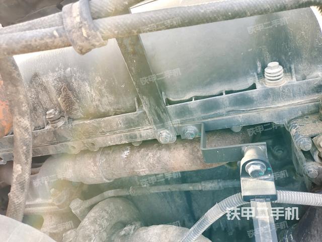 气门室盖螺丝特写(上车部件) 气门室盖螺丝特写(上车部件)