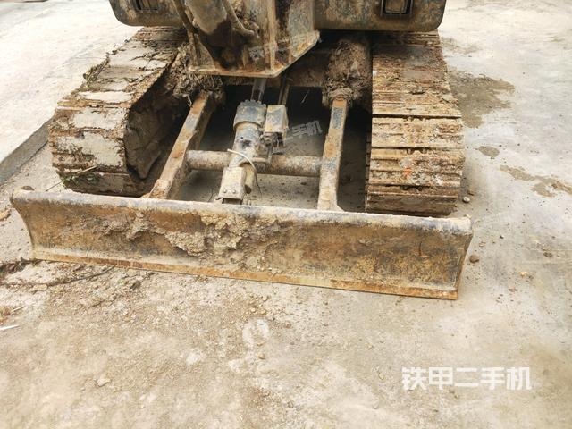 转盘和下车架正前（工作和回转装置）