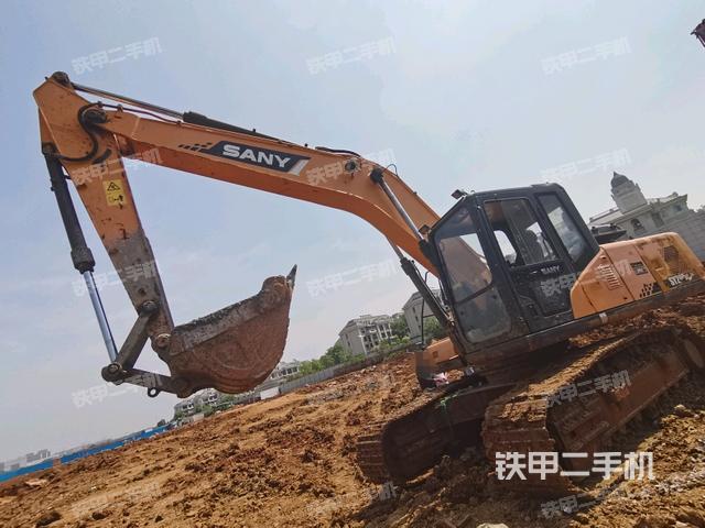 三一重工SY205C挖掘机