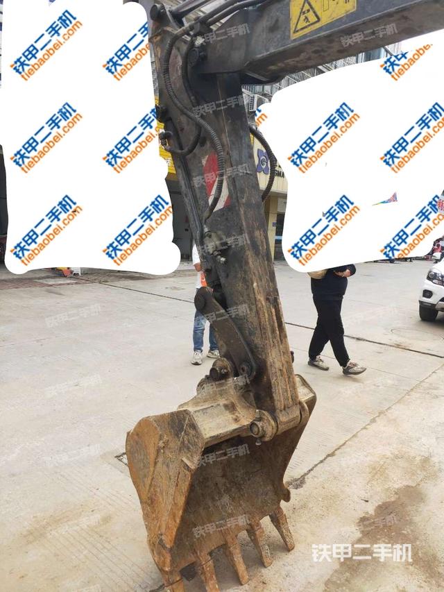 小臂整体左后（工作和回转装置）