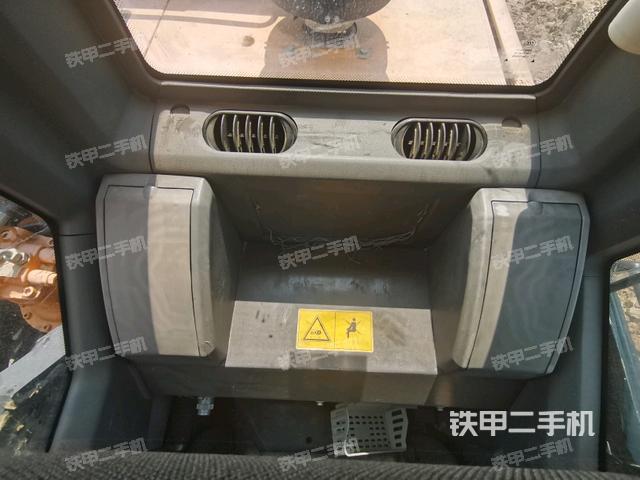 座椅后部（驾驶室部分）