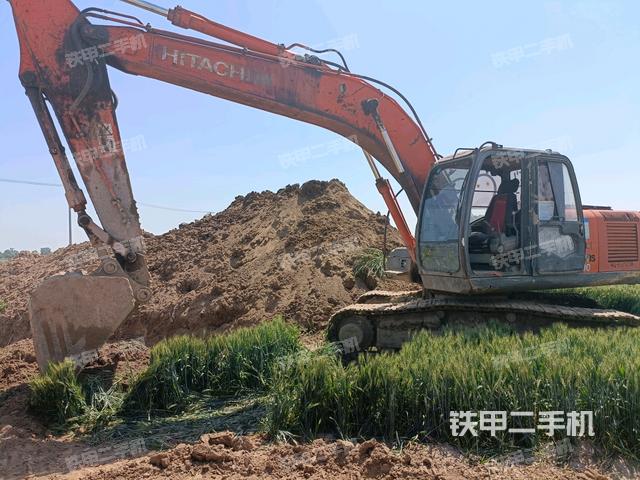 日立ZX200-3挖掘机