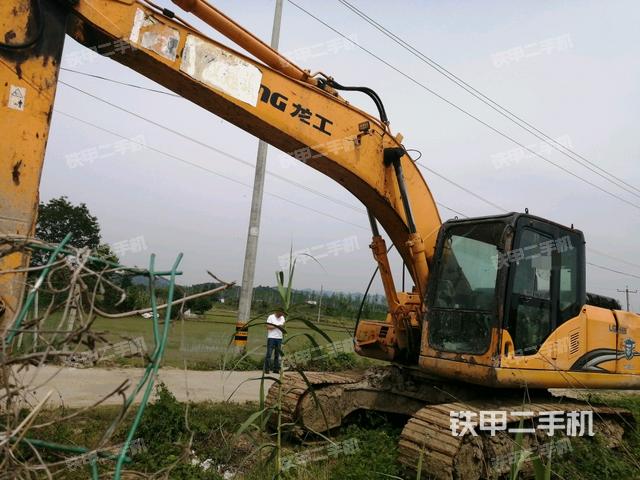龙工LG6225挖掘机