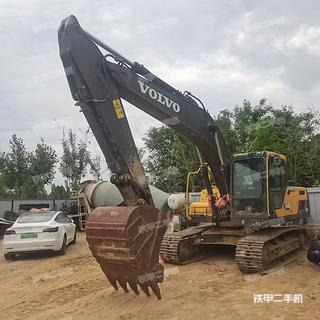 濟南沃爾沃EC210D挖掘機實拍圖片