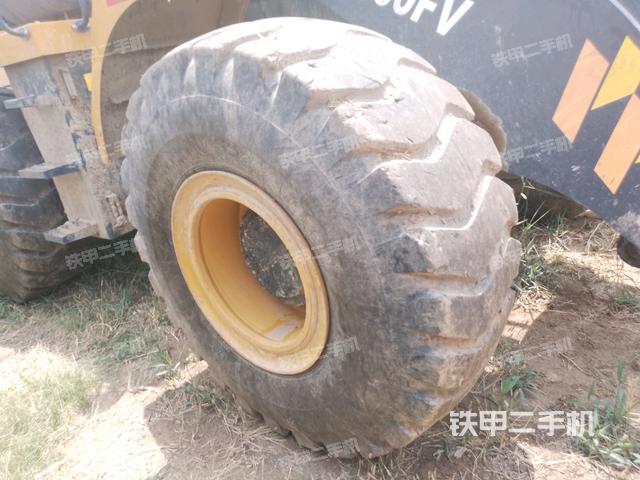 右前轮(行走机构) 右前轮(行走机构)