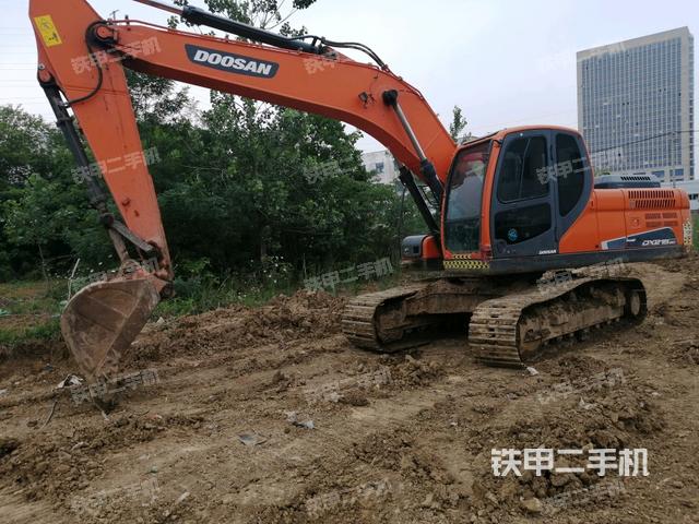 斗山DX215-9C挖掘机