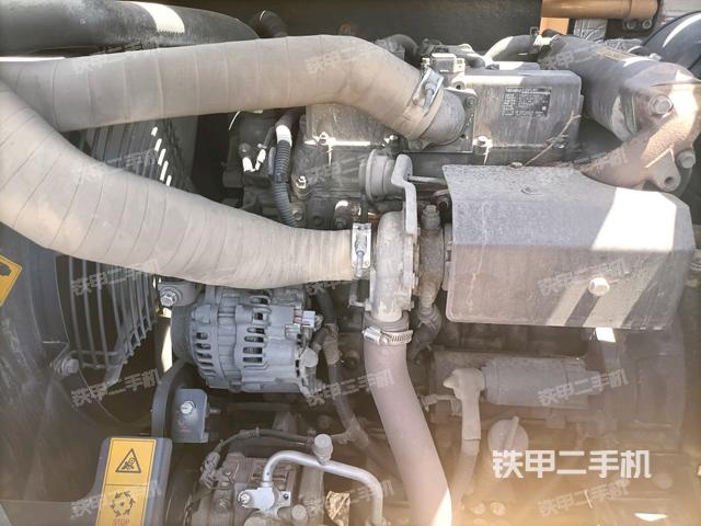 发动机室(上车部件) 发动机室(上车部件)