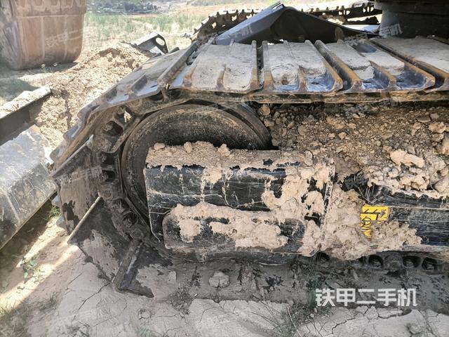 左导向轮(行走机构) 左导向轮(行走机构)