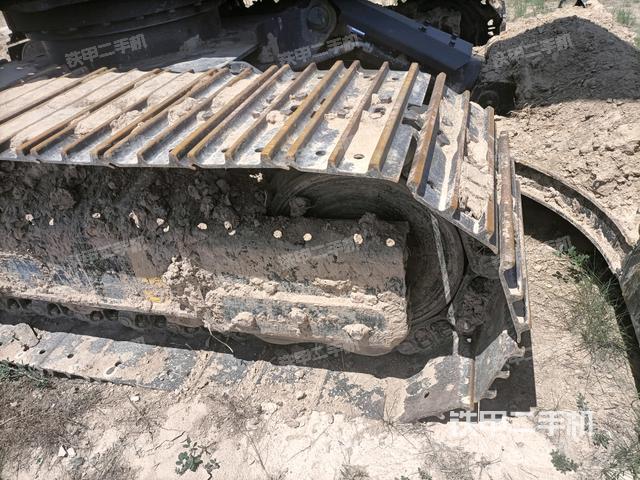 右导向轮(行走机构) 右导向轮(行走机构)