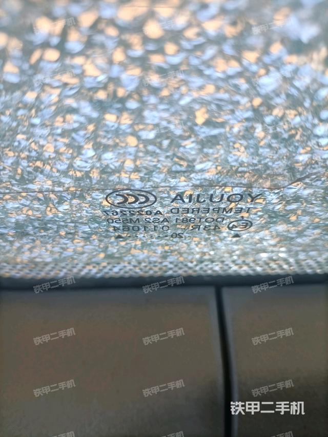 座椅后部(驾驶室部分) 座椅后部(驾驶室部分)