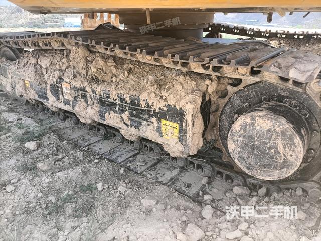 左侧履带整体 (行走机构) 左侧履带整体 (行走机构)