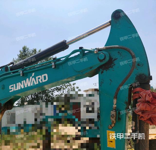 小臂整体右前(工作和回转装置) 小臂整体右前(工作和回转装置)