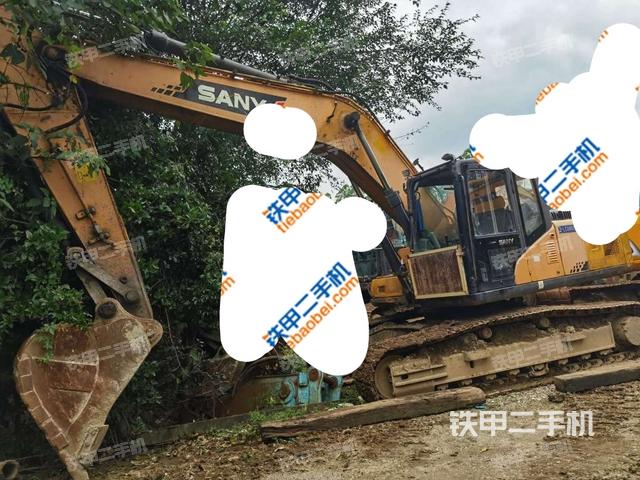 三一重工SY215C挖掘机