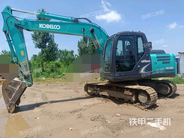 神钢SK130-8挖掘机