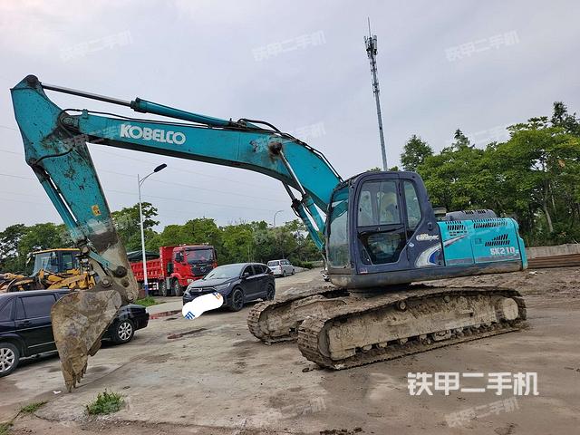神钢SK210LC-8挖掘机