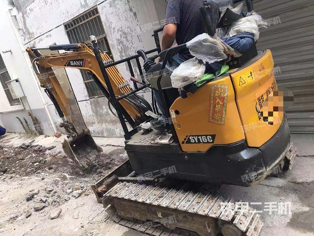 三一重工SY16C挖掘机