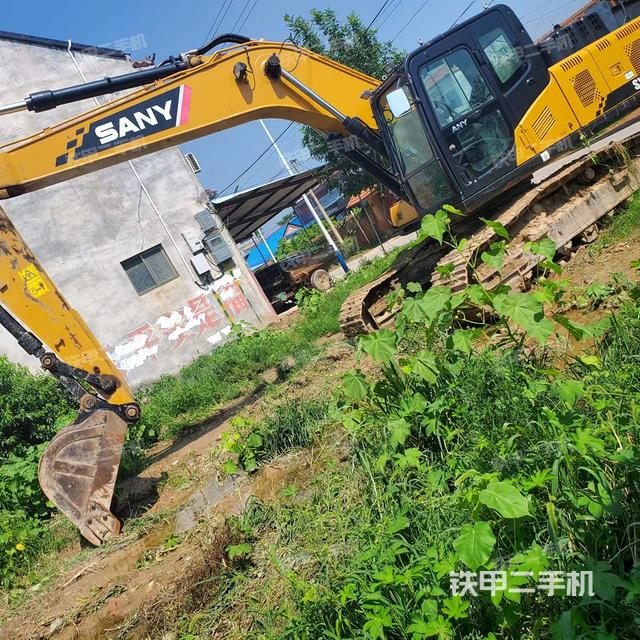 三一重工SY205C挖掘机