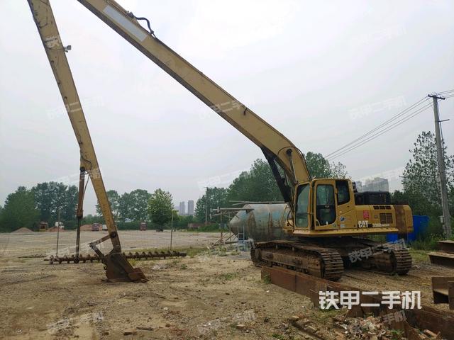 奇瑞迪凯重科DE300挖掘机