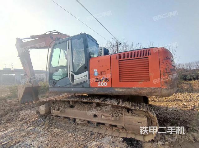 日立ZX200-3挖掘机