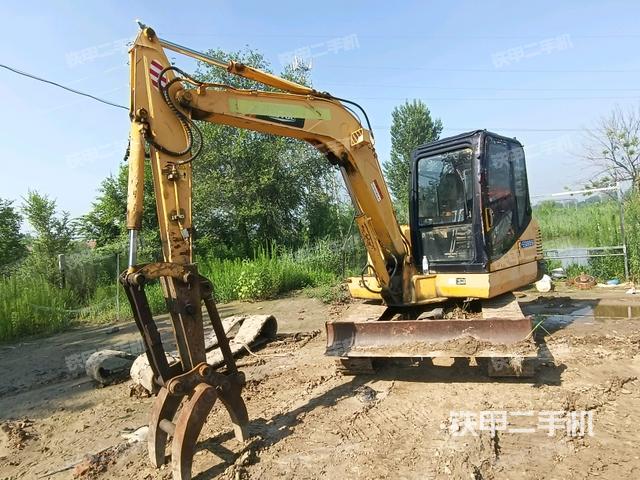 雷沃重工FR65V8挖掘机