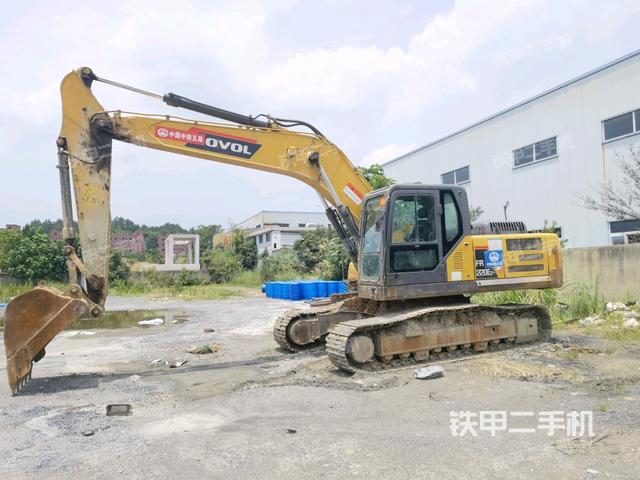 雷沃重工FR220E挖掘机