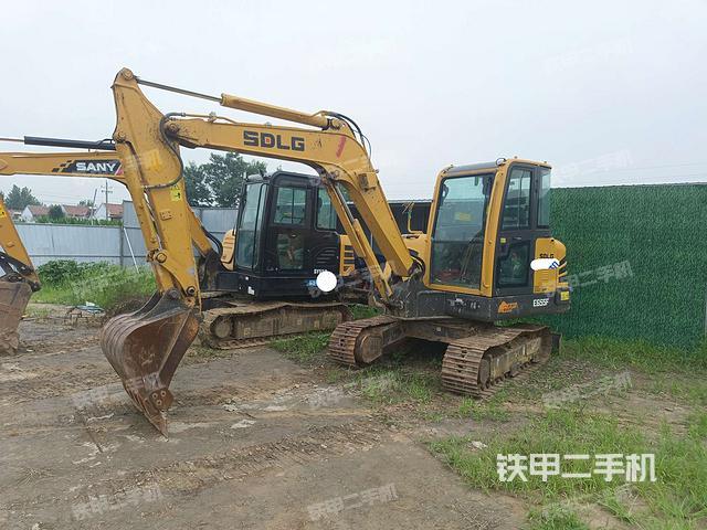 山东临工E655F挖掘机