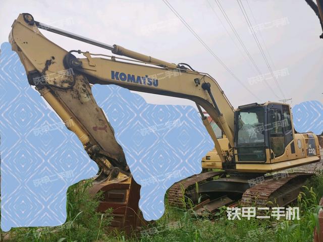 小松PC220-8挖掘机