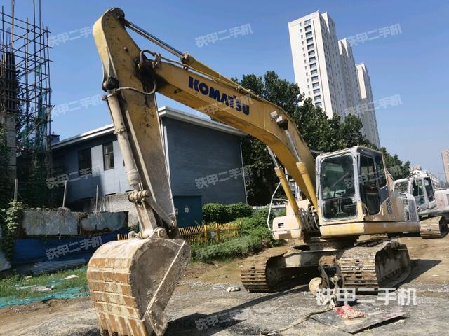 小松PC200-8M0挖掘机