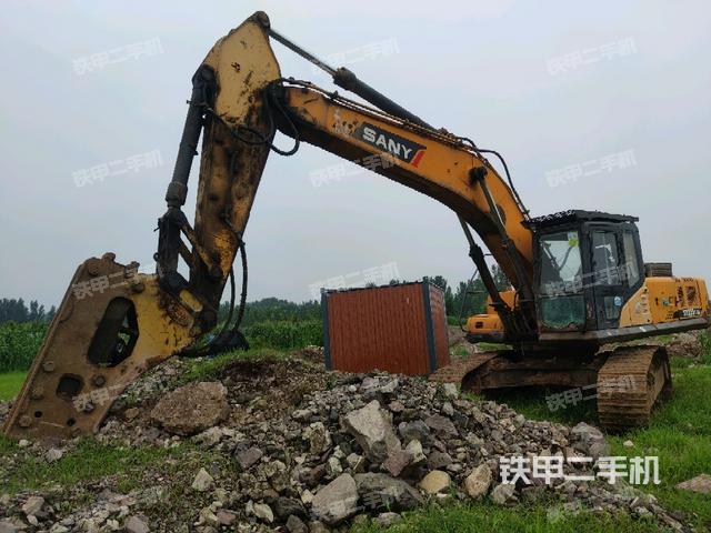 三一重工SY305C挖掘机