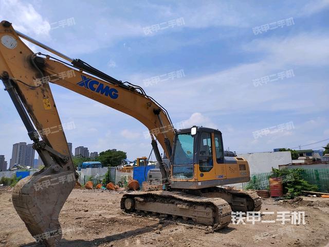 徐工XE200DC挖掘机