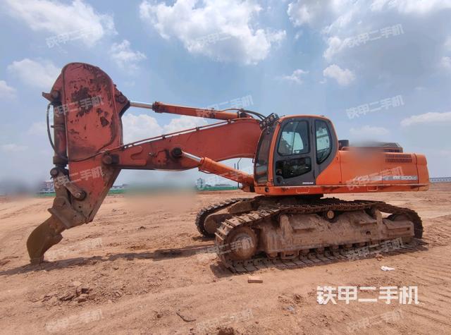 斗山DX500LC-OEM挖掘机