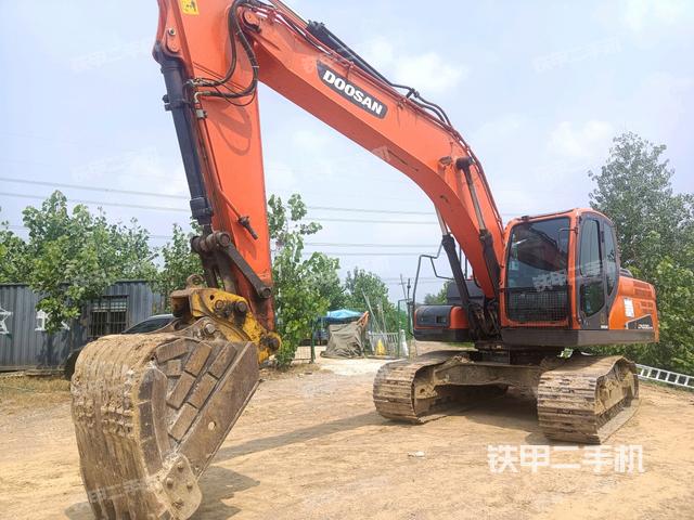斗山DX215-9C挖掘机