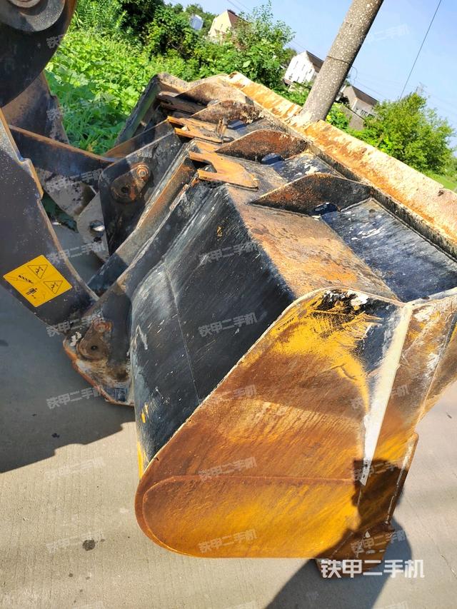 铲斗后45°(工作装置) 铲斗后45°(工作装置)