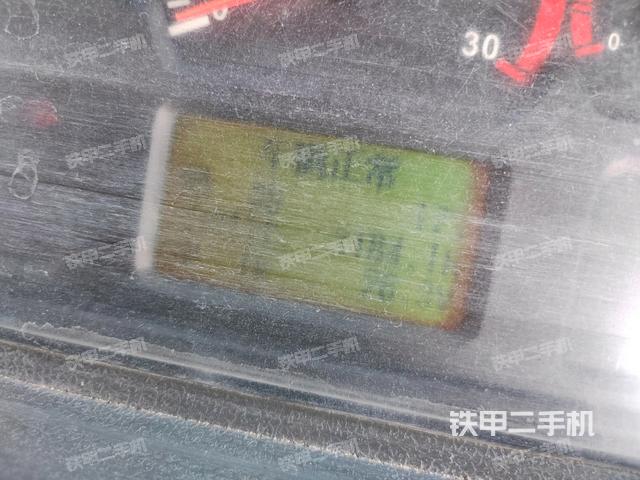 小时表里程数(驾驶室部分) 小时表里程数(驾驶室部分)