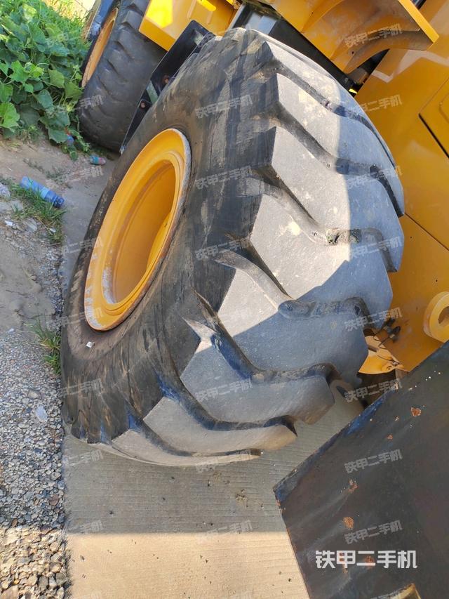 左后轮(行走机构) 左后轮(行走机构)