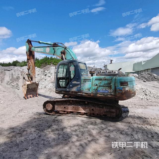 神钢SK260LC-8挖掘机