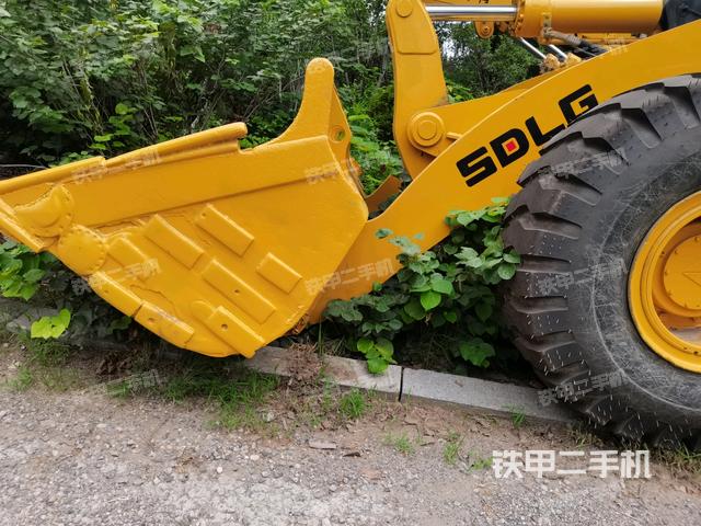 工作装置整体(整机外观及大件) 工作装置整体(整机外观及大件)