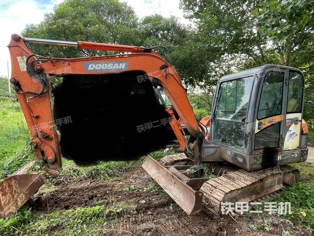 斗山DH60-7挖掘机