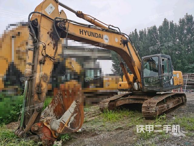 现代R265LC-7挖掘机
