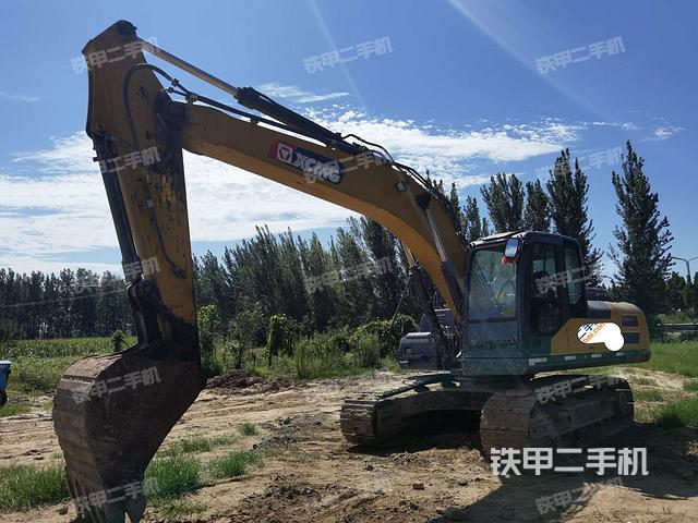 徐工XE200DA挖掘机