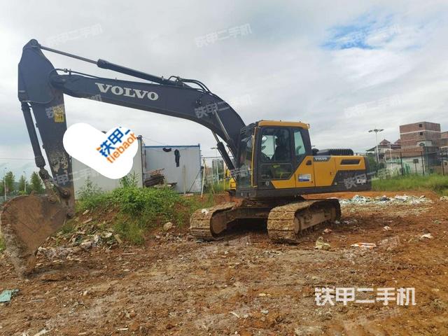 沃尔沃EC210D挖掘机