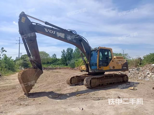 沃尔沃EC210BLC挖掘机