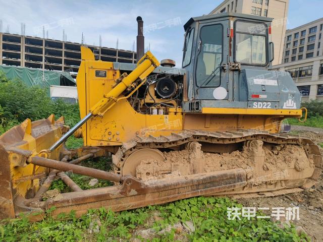 山推SD22推土机