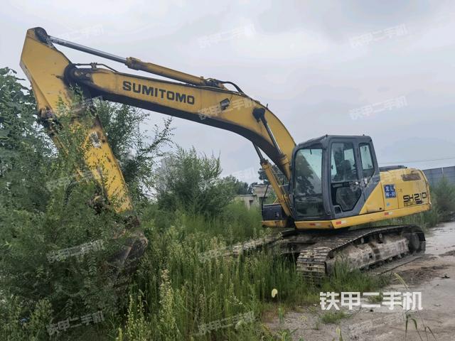 住友SH210-5挖掘机
