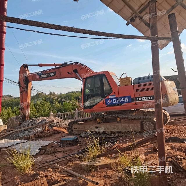 斗山DH220LC-9E挖掘机