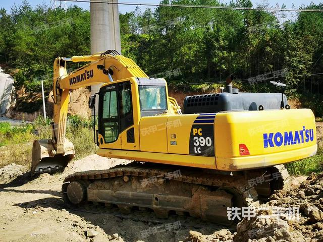小松PC390LC-8M0挖掘机