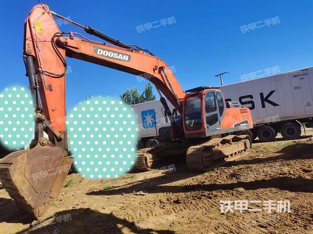 斗山DX300LC-9C挖掘机