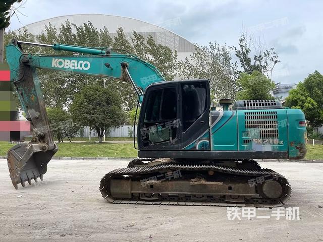 神钢SK210LC-10挖掘机