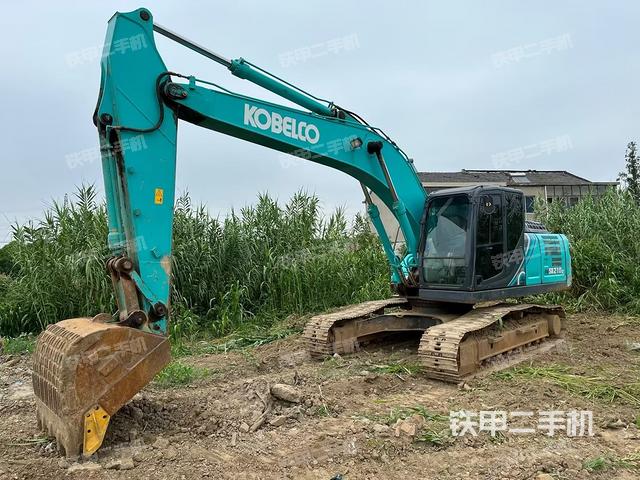 神钢SK210LC-10挖掘机