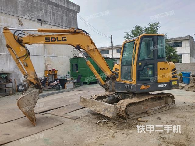 山东临工E655FS挖掘机
